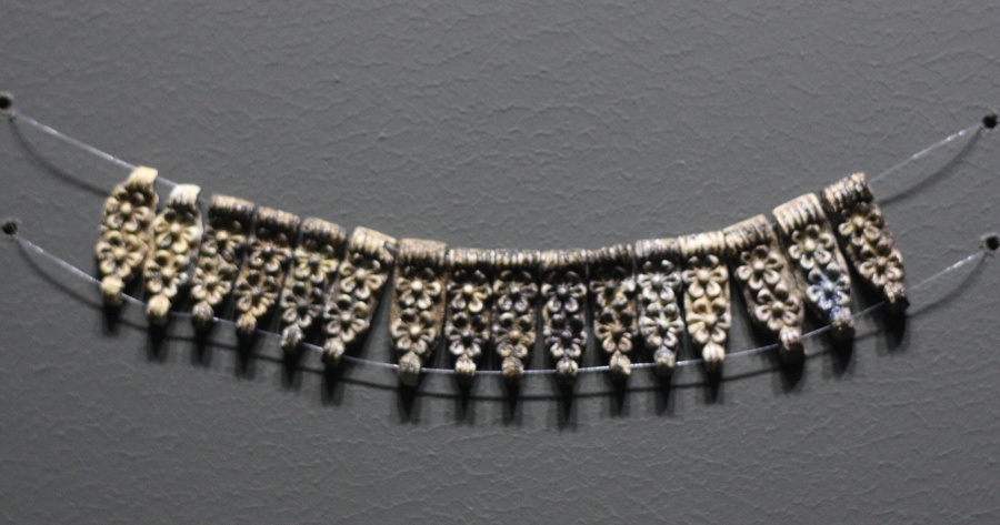 Golden Mycenaean Age Necklace Volos Museum